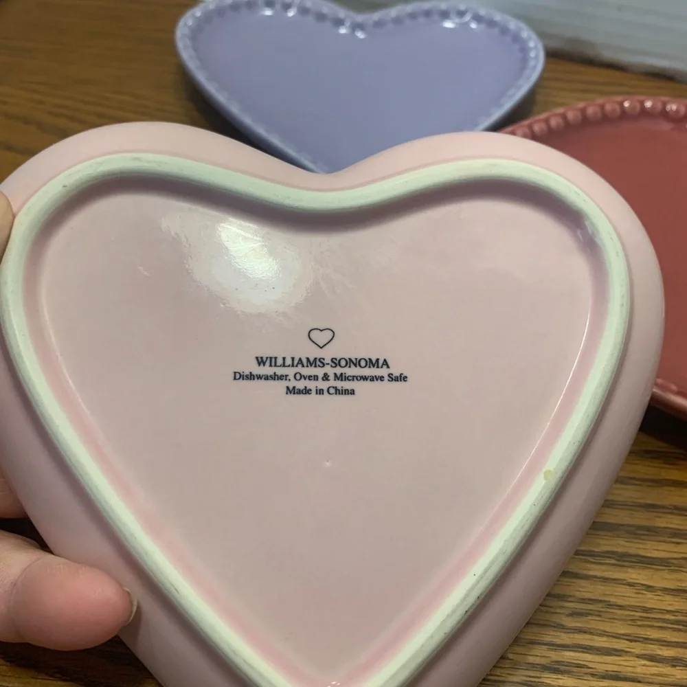 Charming 4 Heart-Shaped Ceramic Plate Set Williams Sonoma Dessert, Snack,